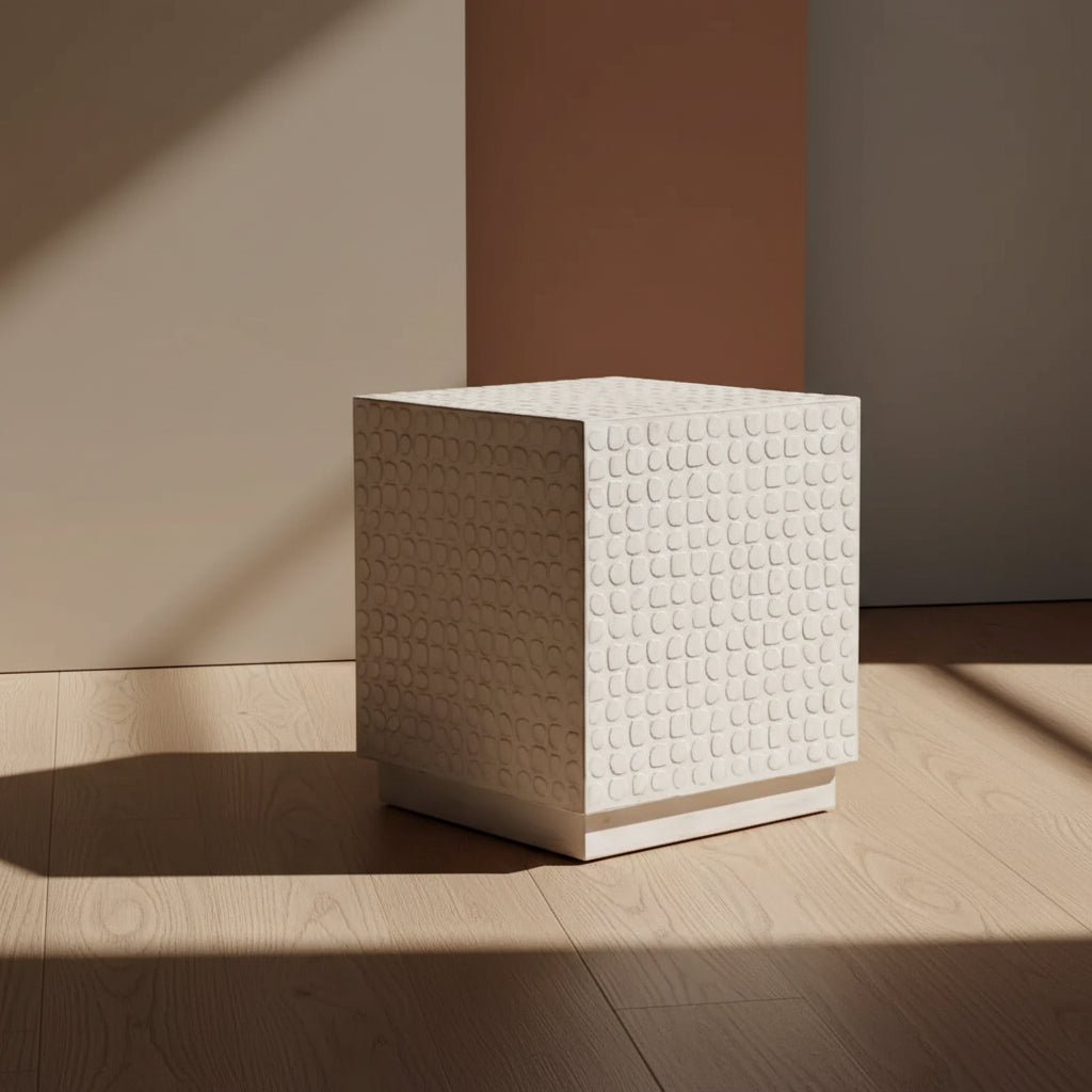 Les tables Cube Edge modernes conviennent à une utilisation en extérieur et en intérieur
