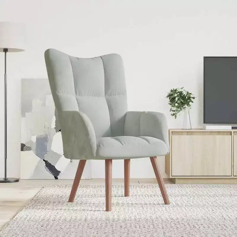 Fauteuil moderne en velours gris clair avec pieds en bois, assise en mousse épaisse rembourrée, blocs esthétiques sur le dossier - Gris clair