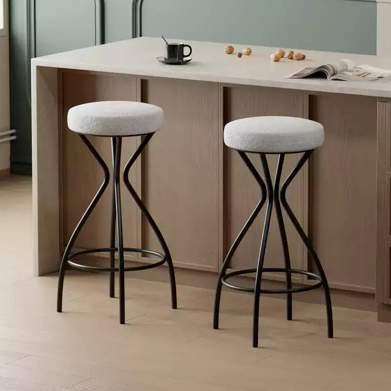 Tabourets de bar à imprimé floral de 73,6 cm - Tabourets de bar ronds rembourrés avec repose-pieds pour cuisine/salle à manger (noir et blanc)